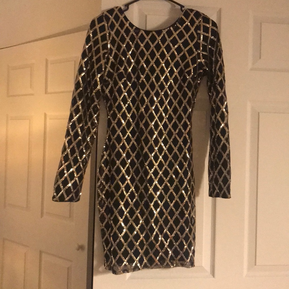 Black and gold dress never worn tag still on